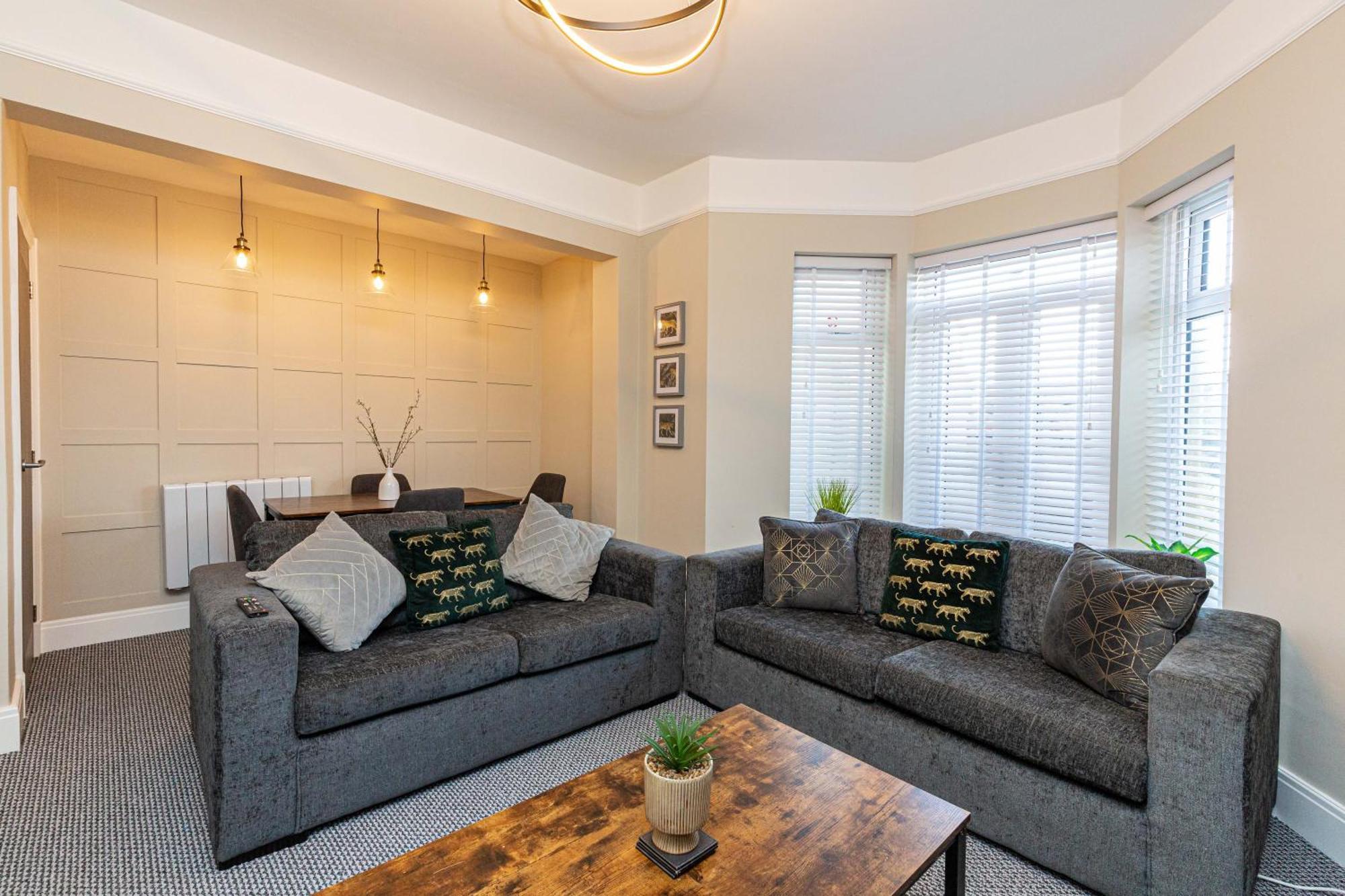 Beachfront Apartment 3 Bedrooms Sleeps 7 - Gateway To The Lake District - Newly Refurbished Morecambe Luaran gambar