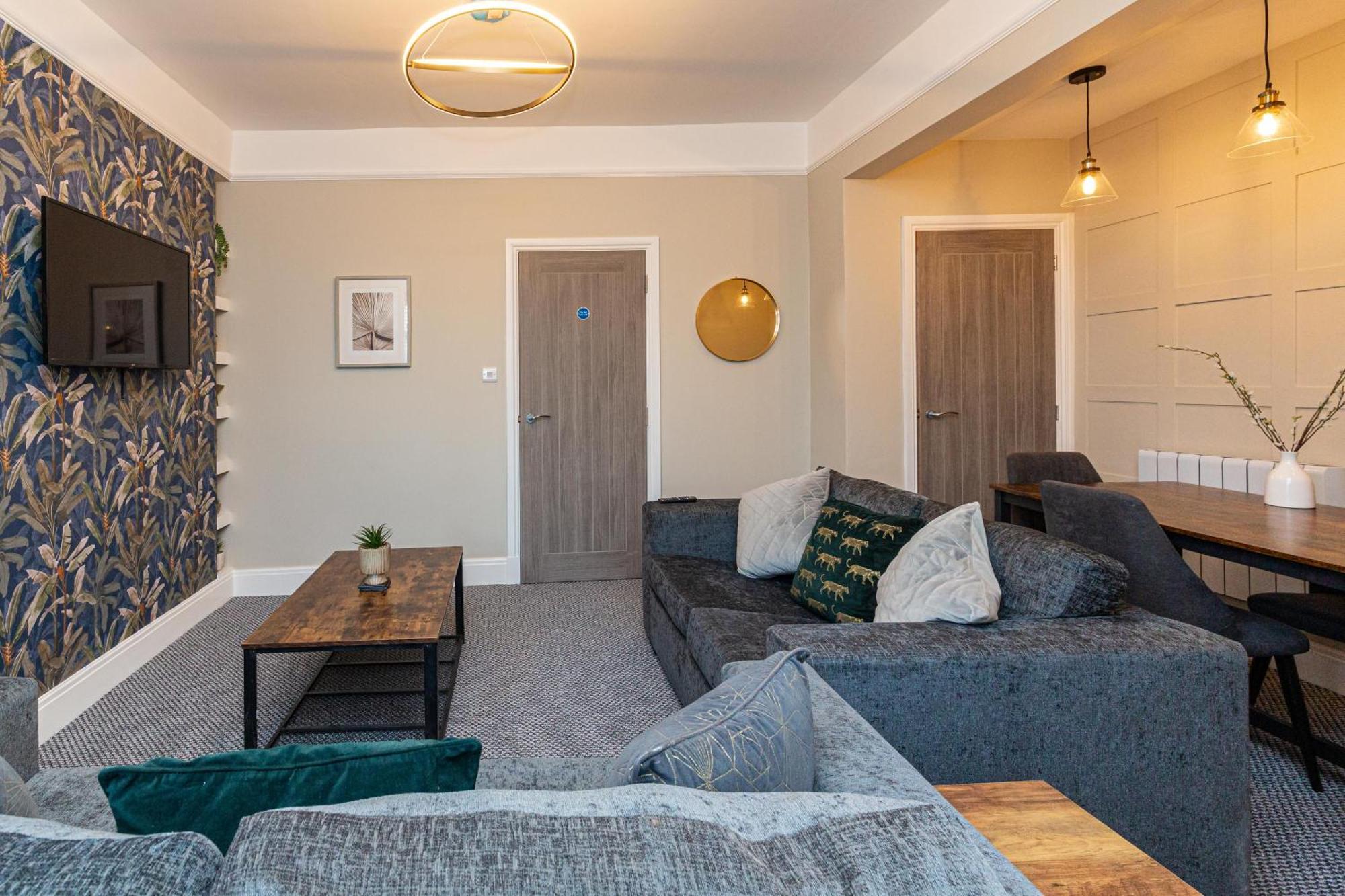 Beachfront Apartment 3 Bedrooms Sleeps 7 - Gateway To The Lake District - Newly Refurbished Morecambe Luaran gambar