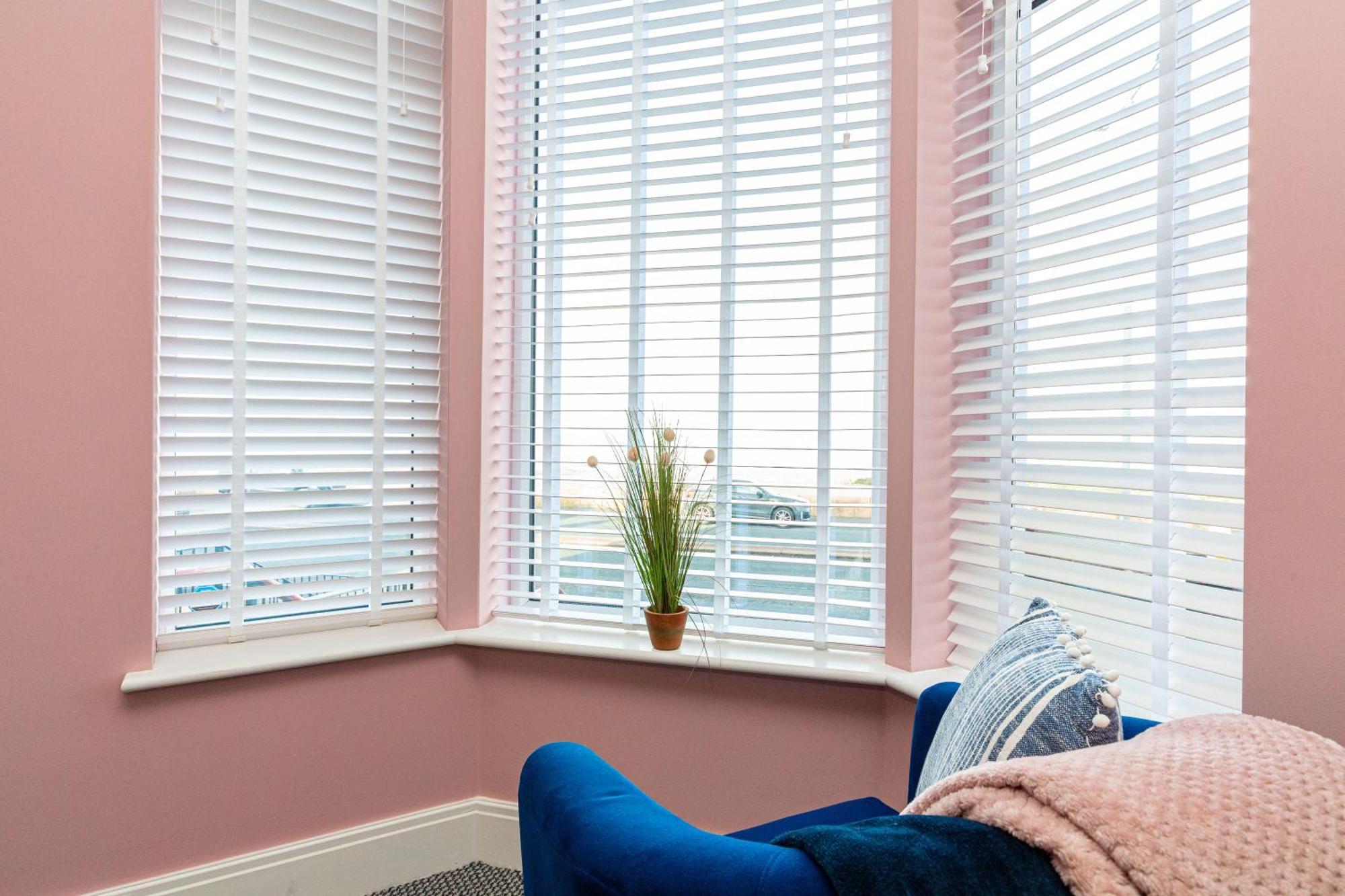 Beachfront Apartment 3 Bedrooms Sleeps 7 - Gateway To The Lake District - Newly Refurbished Morecambe Luaran gambar